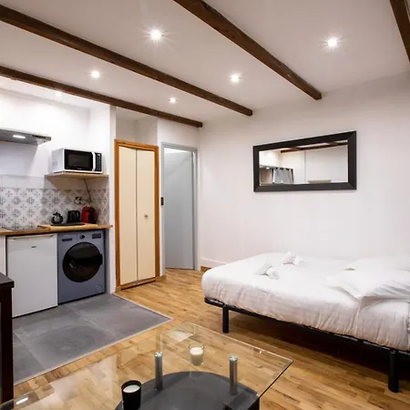 Modern And Functional In Old Town *
